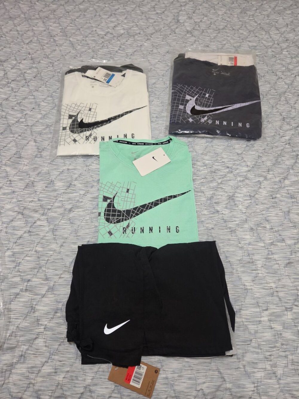 Nike set - Picture 2 of 5